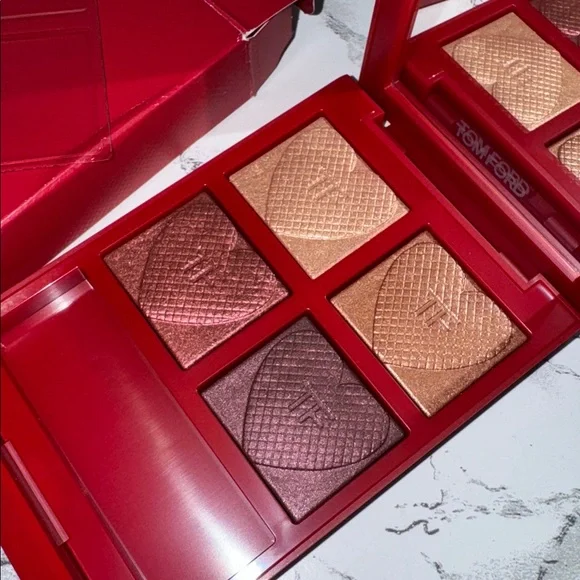 NWT Tom Ford eyeshadows palette: 04 Honeymoon Never used Still in box
